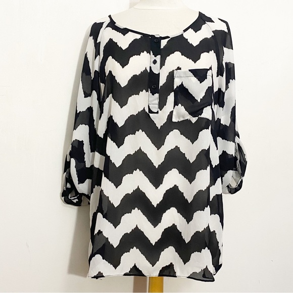 MASSINI bold print polyester chiffon sheer chest pocket blouse tab sleeves XL - Picture 1 of 7